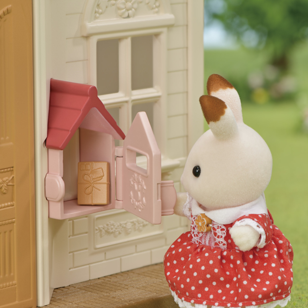 Red Roof Cozy Cottage Starter Home
