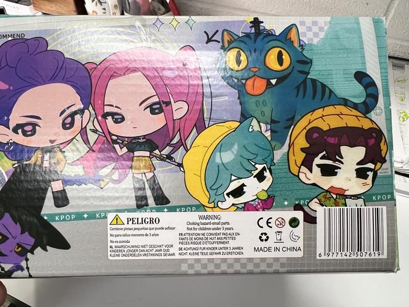 KPOP DEMON HUNTERS Ver. 1 - Blind Bag Keychain Featuring Adorable Character Designs and Collectible Elements